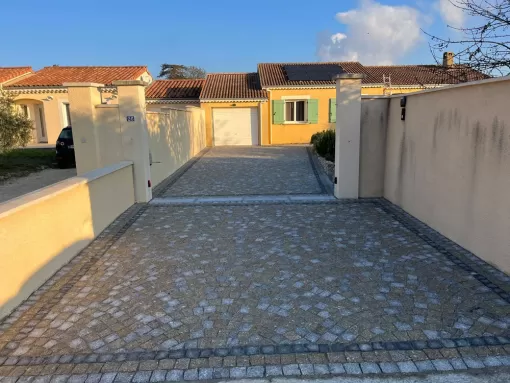 Pose de sol extérieur en pavés à Montélimar, Montélimar, By Aménagement
