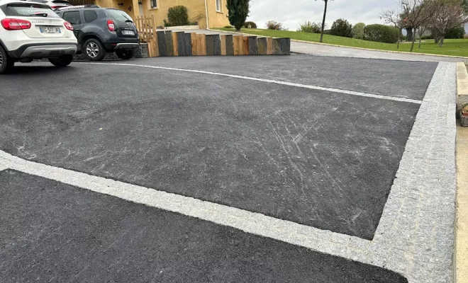 Application d’enrobés pour allées, Montélimar, By Aménagement