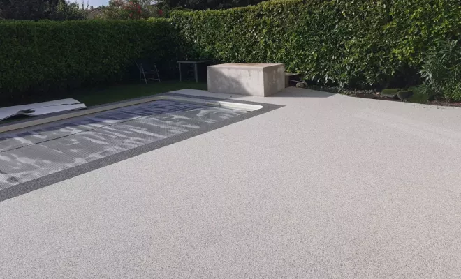 Pose de revêtement de sol en moquette de pierre, Montélimar, By Aménagement