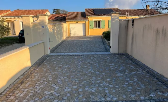 Pose de revêtement extérieur en pavé, Montélimar, By Aménagement