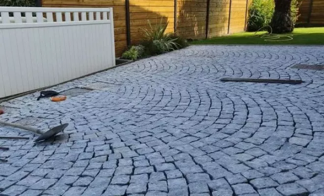Pose de revêtement extérieur en pavé, Montélimar, By Aménagement
