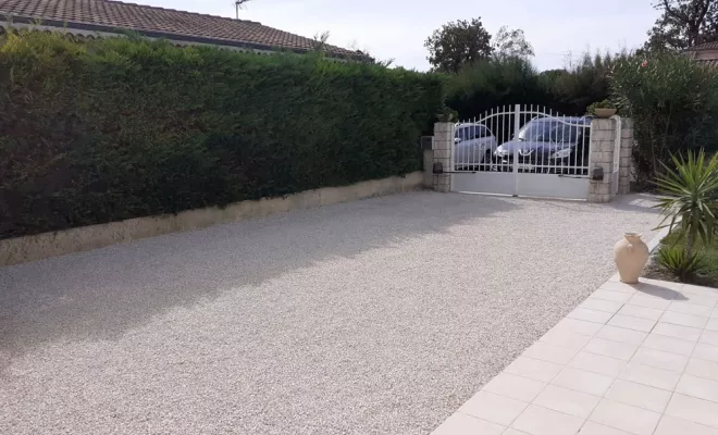 Pose du stabilisateur de gravier, Montélimar, By Aménagement